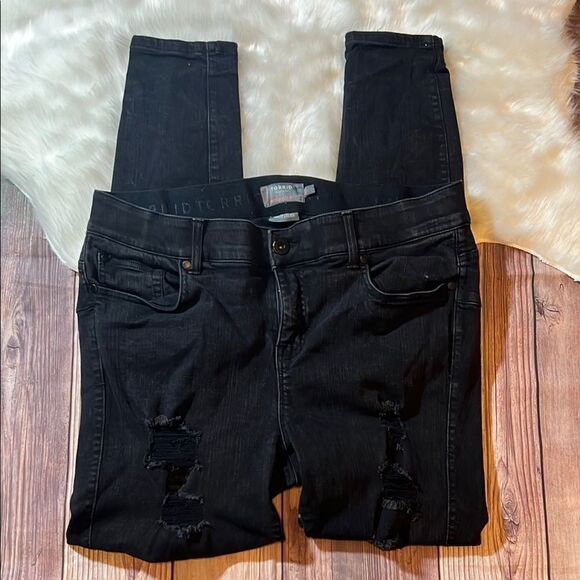 Torrid Bombshell Skinny Jeans - Picture 2 of 4